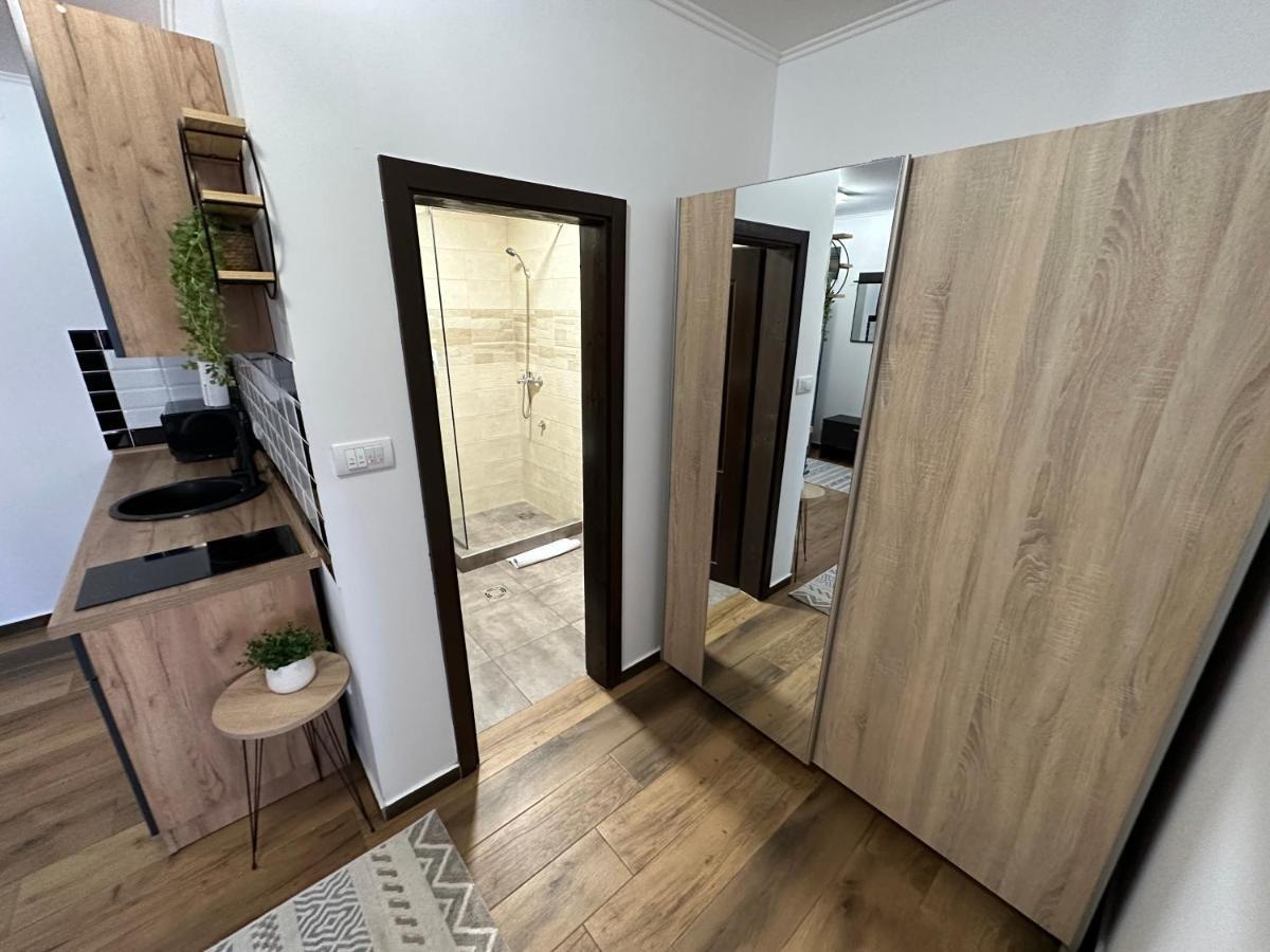 Sky Lux Apartmani Surcin Ngoại thất bức ảnh